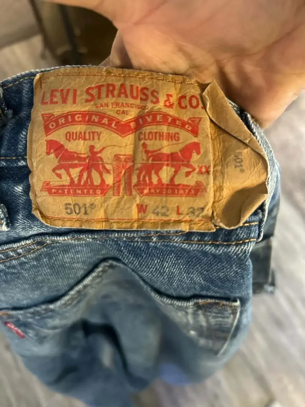 Levi's 501 Original Fit Jeans 42x32 - Picture 7 of 8